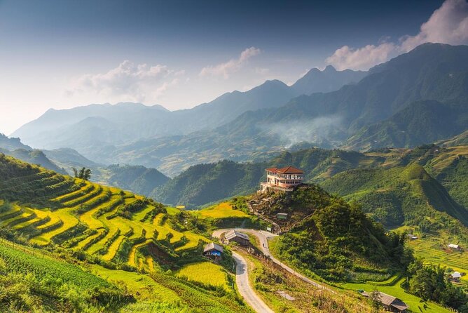 1-day Authentik trek & Panorama valley views - Starting in Sapa and getting onto the trail