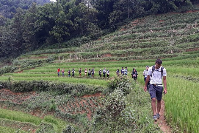 1-day Authentik trek & Panorama valley views - Lunch, waterfalls, and the descent to Hau Thao