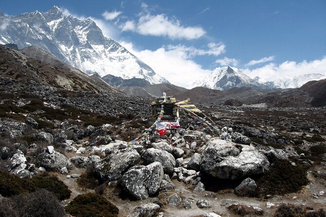 12 Days Everest Base Camp Trek - Day 3: Acclimatizing above Namche