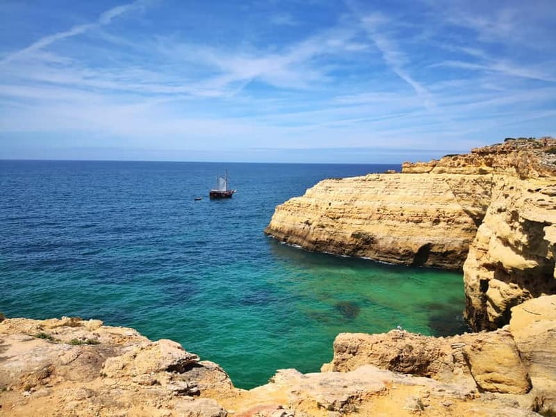 Albufeira, Olhão, Faro : Seven Hanging Valleys Guided Hiking - Praia da Marinha and the Welcome Table