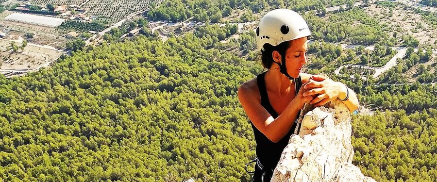 Alicante: Via Ferrata del Ponoig Guided Trek and Climb - Gearing up and learning the basics