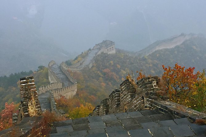 All Inclusive Private Hiking Tour from Huanghuacheng Water Great Wall to Xishuiyu - The guide can shape the entire day