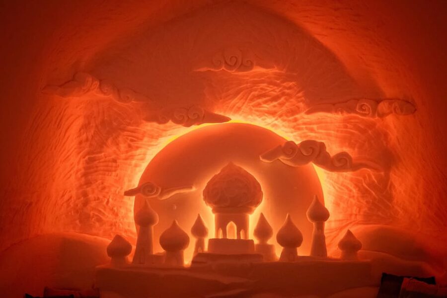 Alta: Igloo Ice Hotel and Hiking to the Frozen Waterfall. - The frozen Gargia Foss walk