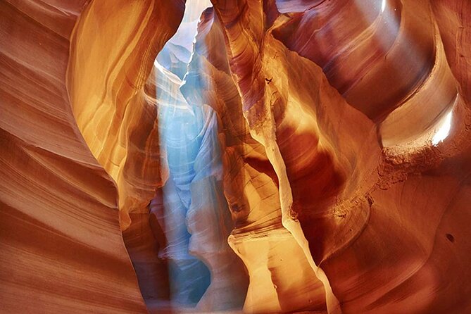 Antelope Canyon X Hiking Tour (with Option Upgrade to Photo Tour) - How the guide shapes the visit