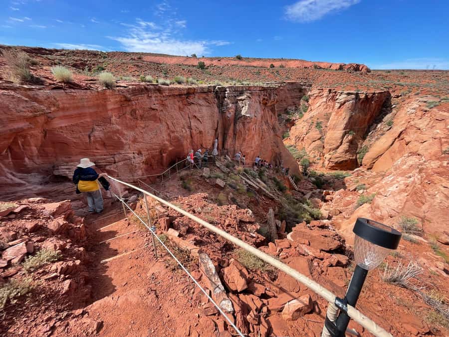 Antelope Valley: Ligai Si Anii Canyon Hiking Tour - A guide-led walk with a local connection