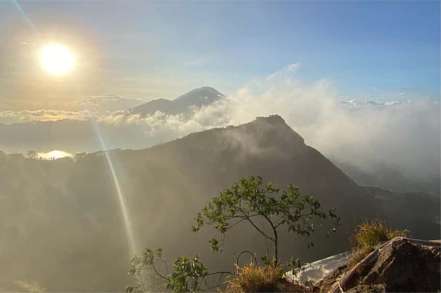 Bali: Mount Batur Sunrise Hike Including Transfer & All Cost - Sunrise, Mount Agung, and breakfast at the top