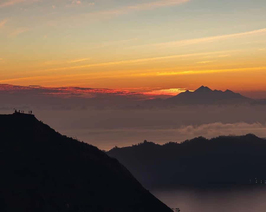 Bali: Mount Batur Sunrise Hike with Breakfast & Hot Spring - Who should book this mountain morning?
