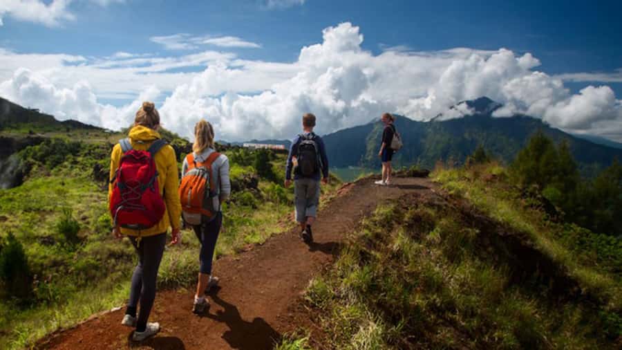Bali: Mount Batur Sunrise Trek with A Female Guide - Why Mount Batur works as a sunrise climb