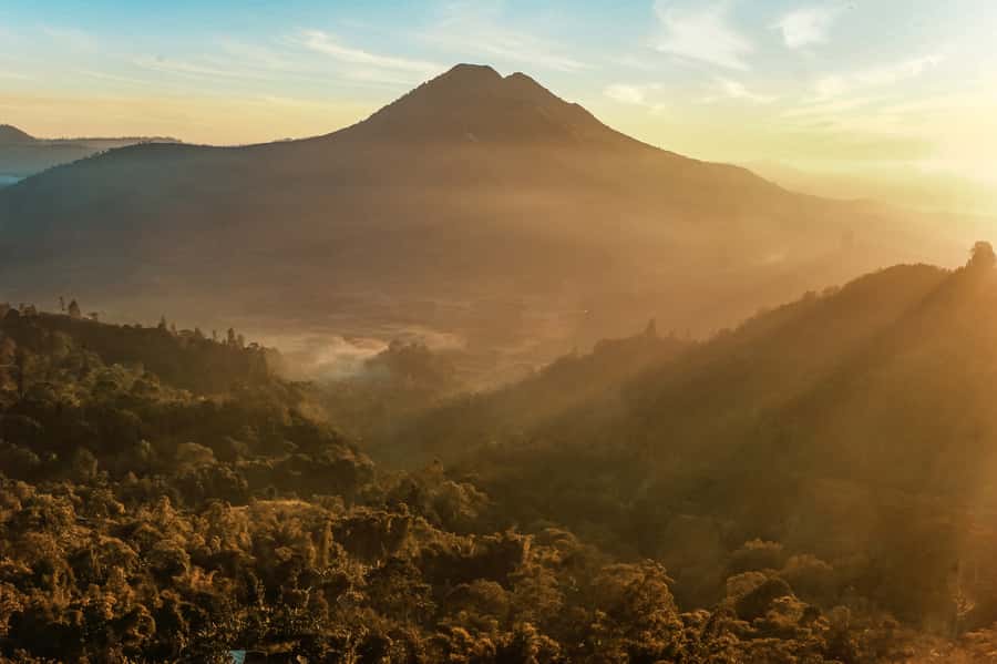 Bali: Mount Batur Sunrise Trek With Guide and Breakfast - Sunrise, Mount Agung, and Lake Batur