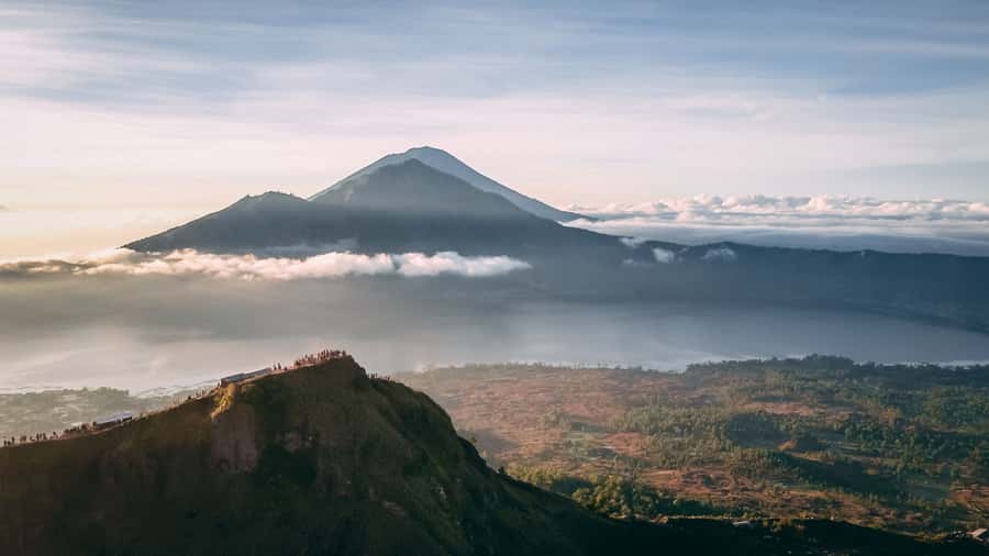 Bali: Mount Batur Sunset Trek with Picnic - Reaching Mt. Batur Lounge and getting ready