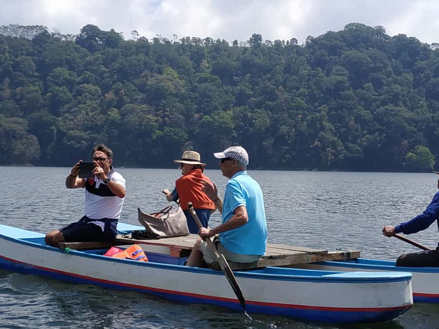 Bali: Munduk Waterfalls Trek, Twin Lakes and Temple Tour - Lunch with local flavor