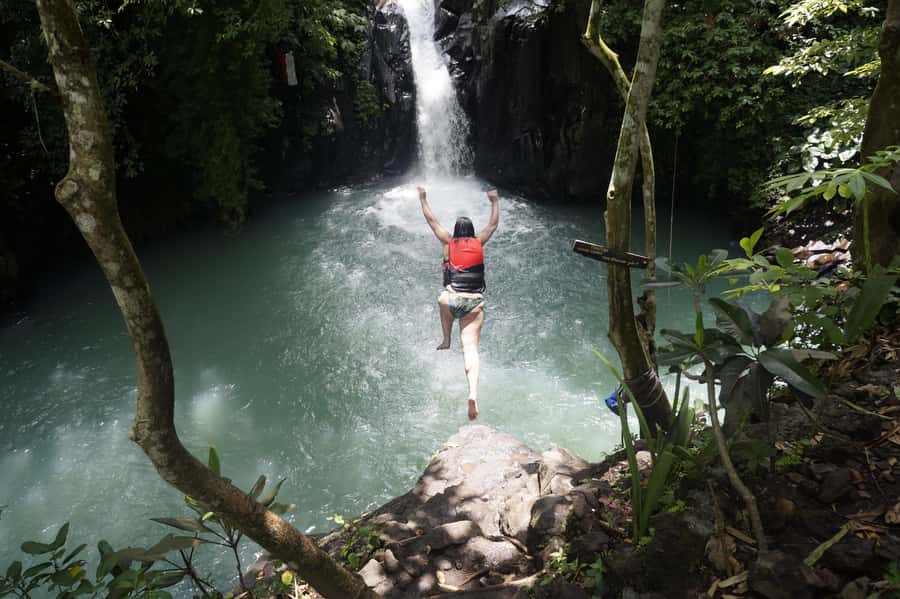 Bali: Sambangan Waterfalls Trekking, Sliding, & Jumping Trip - Food, showers, and the return to basecamp