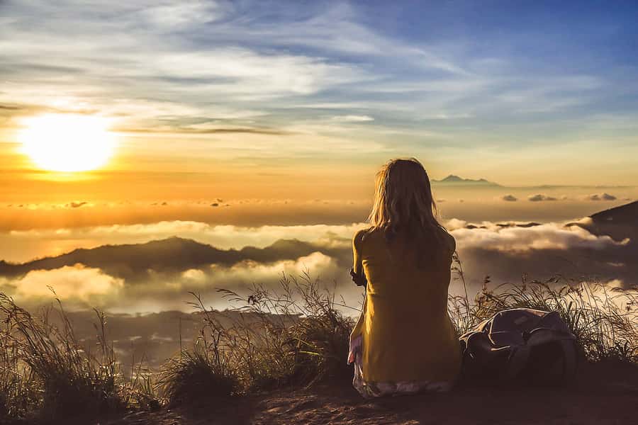 Bali: Sunrise Mount Batur Guided Hike with Breakfast - Sunrise at the summit