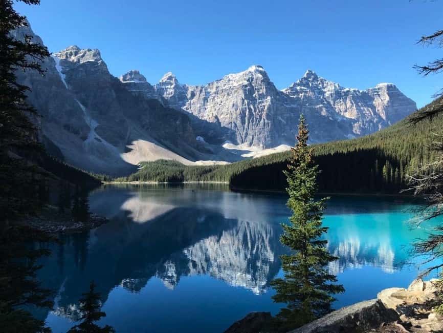 Banff/Canmore Moraine Lake & Lake Louise-Hike/Canoe/Sightsee - Key points at a glance