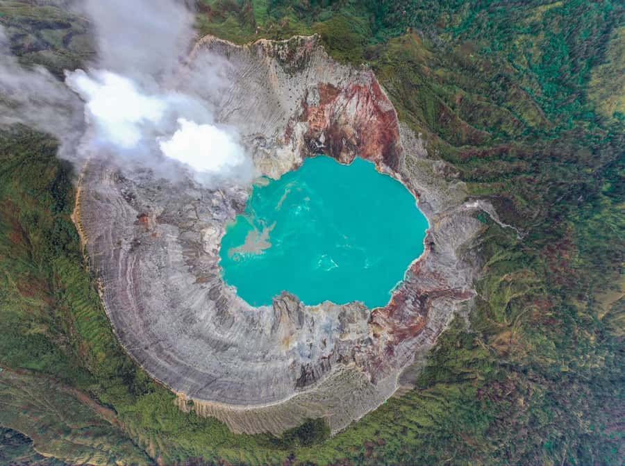 Banyuwangi : Mt Ijen Hike, Blue Fire & Panoramic Lake Guided - The two-hour climb through the dark