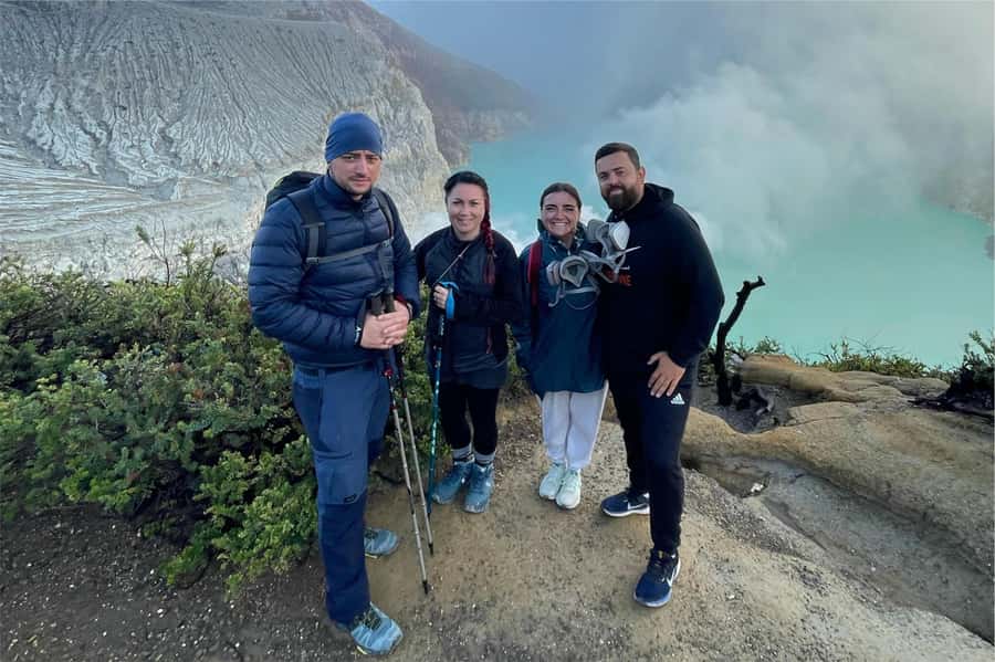 Banyuwangi: Mt. Ijen Sunrise Hike with Pickup & Health Check - The guides can make or break the morning