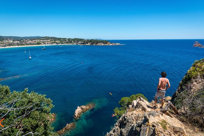 Barcelona: Costa Brava Easy Hike, Snorkel, Cliff-Jump & Meal - Lunch in Sant Feliu de Guíxols