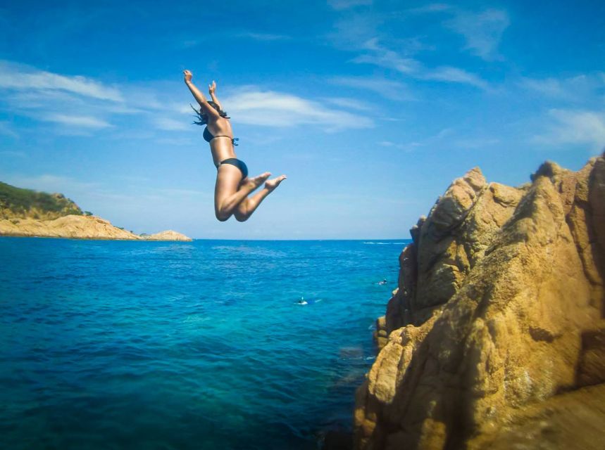 Barcelona: Costa Brava Easy Hike, Snorkel, Cliff-Jump & Meal - The guides make the difference
