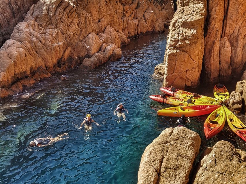 Barcelona: Costa Brava Hiking, Sea Kayaking & Lagoon Dipping - Lunch and beach time at Platja de Sant Pol