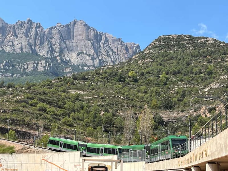 Barcelona: Early Morning Montserrat Trip with Abbey and Hike - Albert’s guiding style