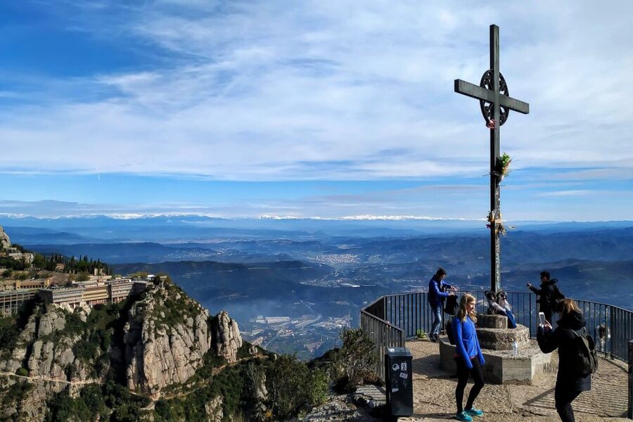 Barcelona: Montserrat Monastery & Hiking Off the Beaten Path - The return through shade and forest