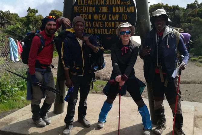 Best Kilimanjaro Adventure 7 days Machame route Trekking - Day 4: Climbing the Barranco Wall to Karanga