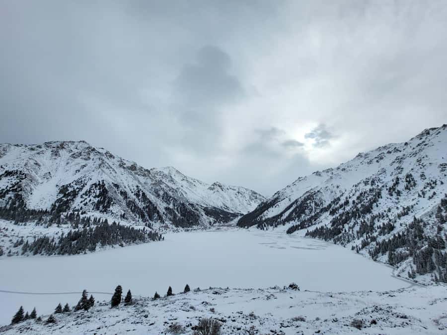 Big Almaty Lake Tour with Optional Hike - Who should choose the hiking option?