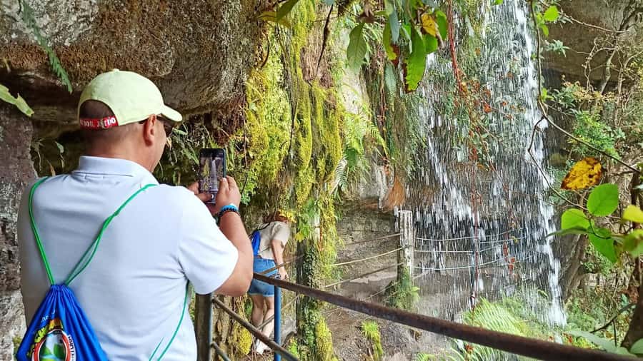 Bogota: La Chorrera Waterfall Guided Hike and Guadalupe Hill - Guadalupe Hill starts the day with a city view