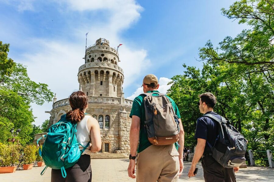Budapest: Buda Hills Guided Hiking Tour with Optional Lunch - The guide makes the difference