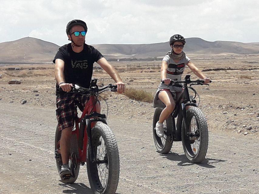 Caleta de Fuste/Corralejo: Guided E-Bike Tour & Crater Hike - Crossing the Bayuyo volcano area