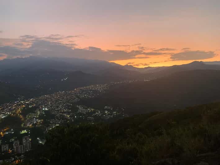 Cali: TRES CRUCES - Cali's most popular hike and monument - Key points at a glance