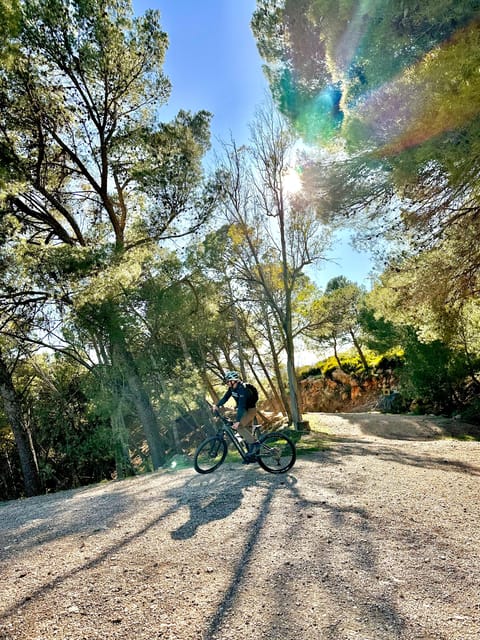 Caminito del Rey Full Experience+ 2-Hour E-Bike guided Tour - The shuttle to Ardales and the first trail