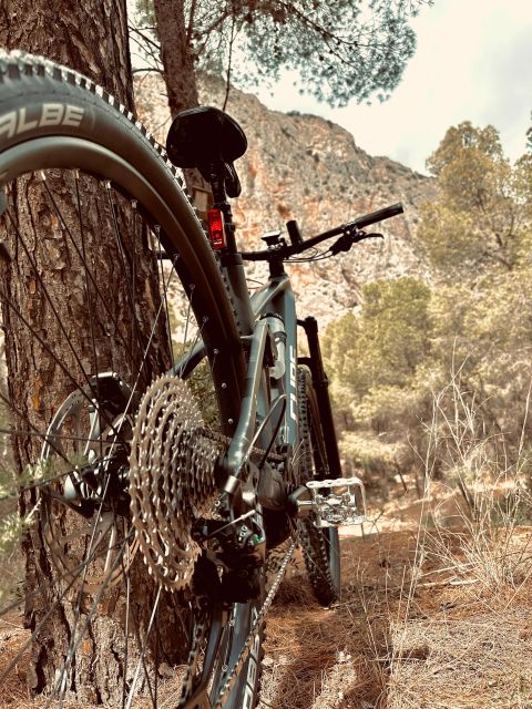 Caminito del Rey Full Experience+ 2-Hour E-Bike guided Tour - Finishing near La Garganta and taking a proper break
