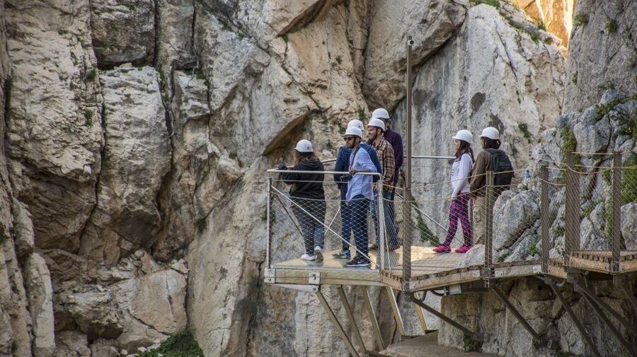 Caminito del Rey: Guided Hiking Tour with Entrance Tickets - Should you book this guided hike?