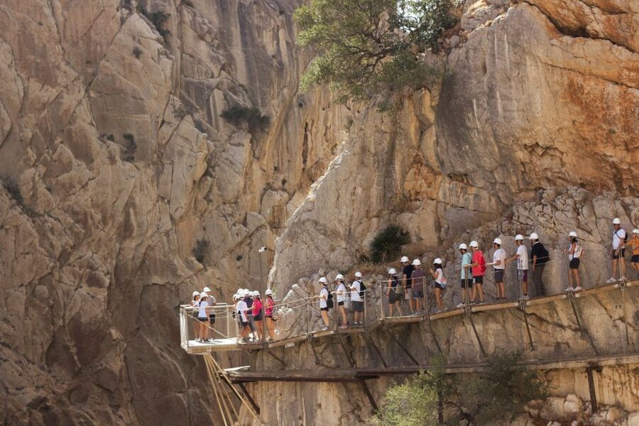Caminito del Rey: Trekking Tour with Hiking Guide - Why the Caminito del Rey feels so dramatic