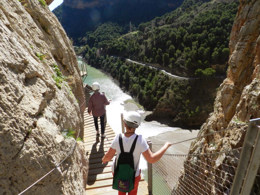 Caminito del Rey: Trekking Tour with Hiking Guide - The final access point and getting back