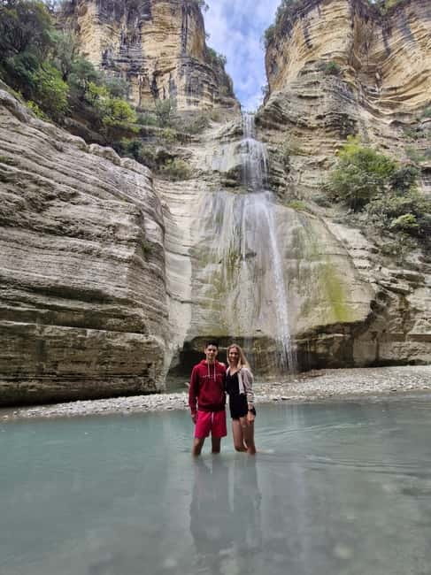 Canyon Hiking Tour Berat - Guides, languages, and group atmosphere