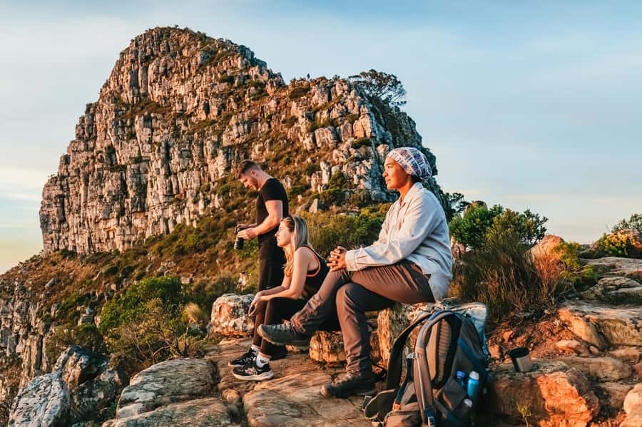 Cape Town: Guided Lion's Head Hike at Sunrise or Sunset - Choosing chains and ladders or the ridge