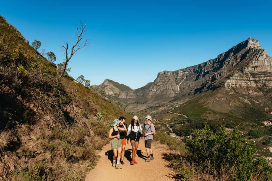 Cape Town: Lion's Head Guided Hike at Sunset - The first part of the climb