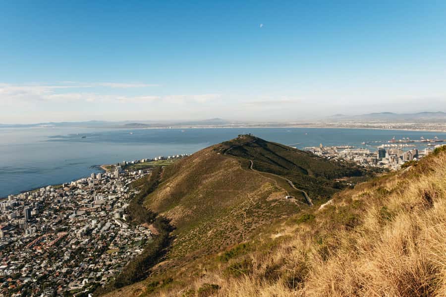 Cape Town: Lion's Head Guided Hike at Sunset - The summit and the best photo opportunities