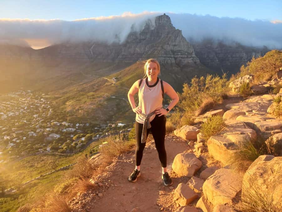Cape Town: Lion's Head Sunrise Hike - Reaching the summit before sunrise