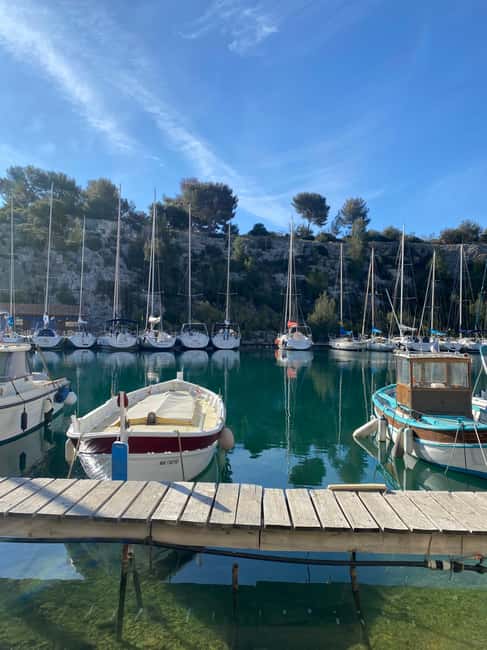 Cassis : Hiking Tour 2 Calanques with swimming - Starting at Port-Miou, where the inlet stretches inland