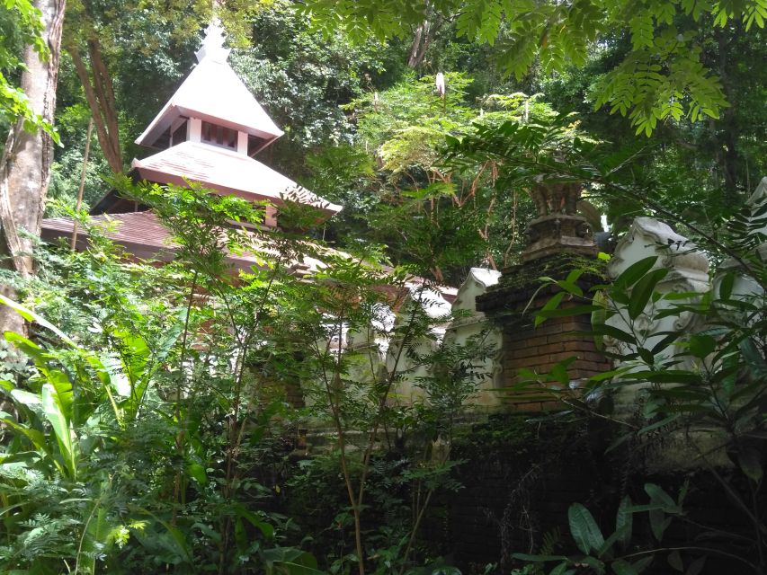 Chiang Mai: 7-Hour Doi Suthep National Park Summit Hiking - Wat Phra That Doi Suthep, Thailand’s famous mountain temple