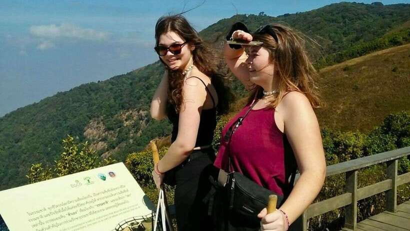 Chiang Mai:Doi Inthanon National Park & Hike at Kew Mae Pan - The Hmong market and lunch stop