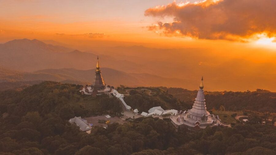 Chiang Mai: Doi Inthanon Park Hiking & Elephants Sanctuary - What the guides add to the day
