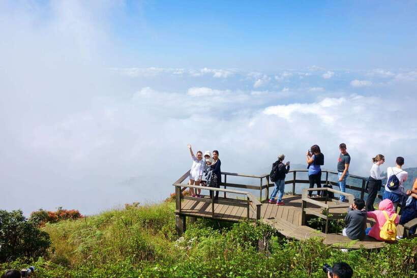 Chiang Mai: Doi Inthanon Park Tour & Kew Mae Pan Trail Hike - Early pickup from Chiang Mai