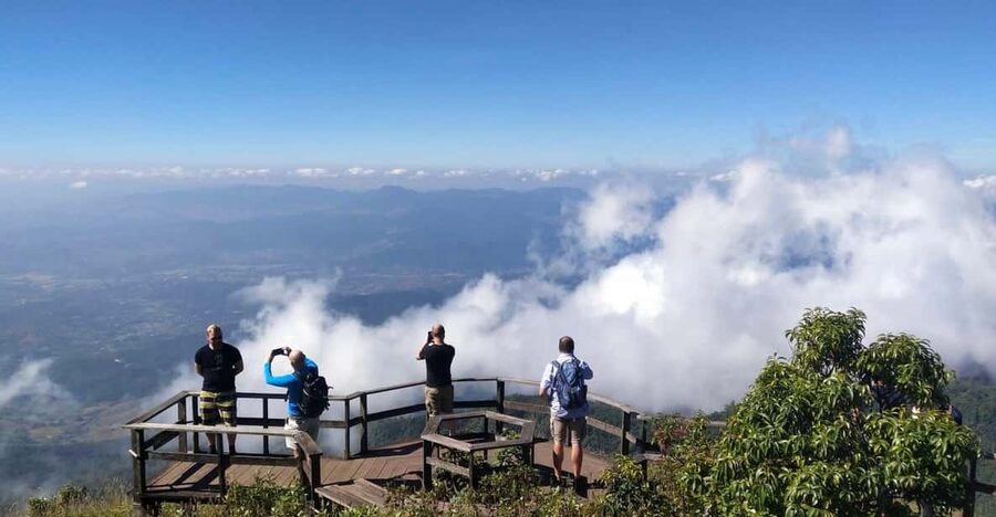 Chiang Mai: Doi Inthanon Park with Kew Mae Pan Hike Day Trip - The minivan ride: useful, practical, and long