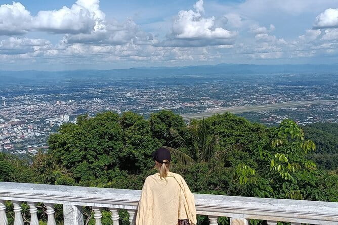 Chiang Mai Doi Suthep Temple and Wat Pha Lat Hike - Riding Chiang Mai’s red songthaew