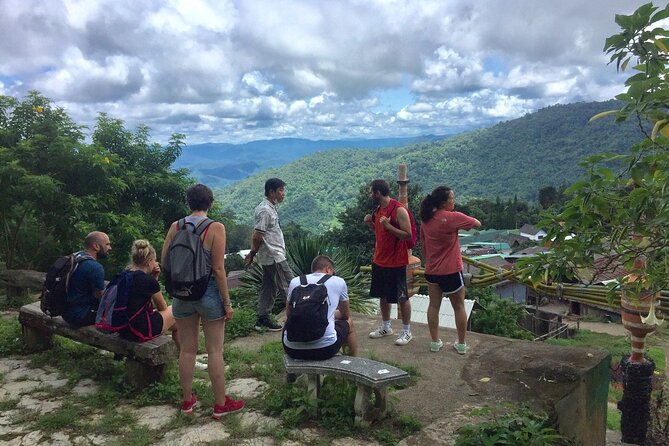 Chiang mai Hike & Downhill Bike Adventure –Suthep National Park - Huay Tueng Thao Lake is the right finish