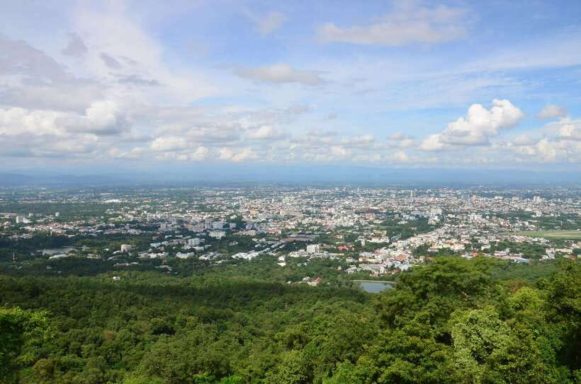 Chiang Mai: Hike on Monk’s Trail and Doi Suthep Private Tour - Wat Pha Lat, the peaceful stop in the trees